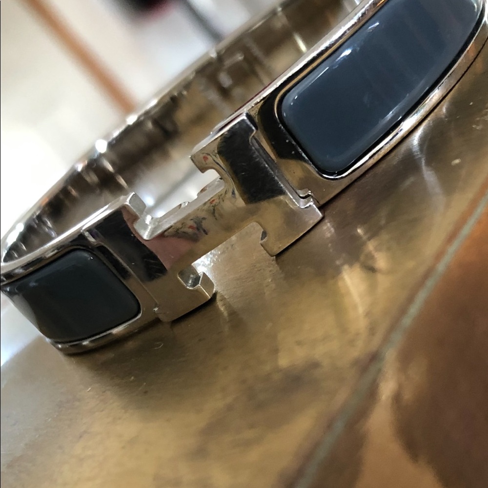 AUTHENTIC HERMES GREY CLICK BRACELET